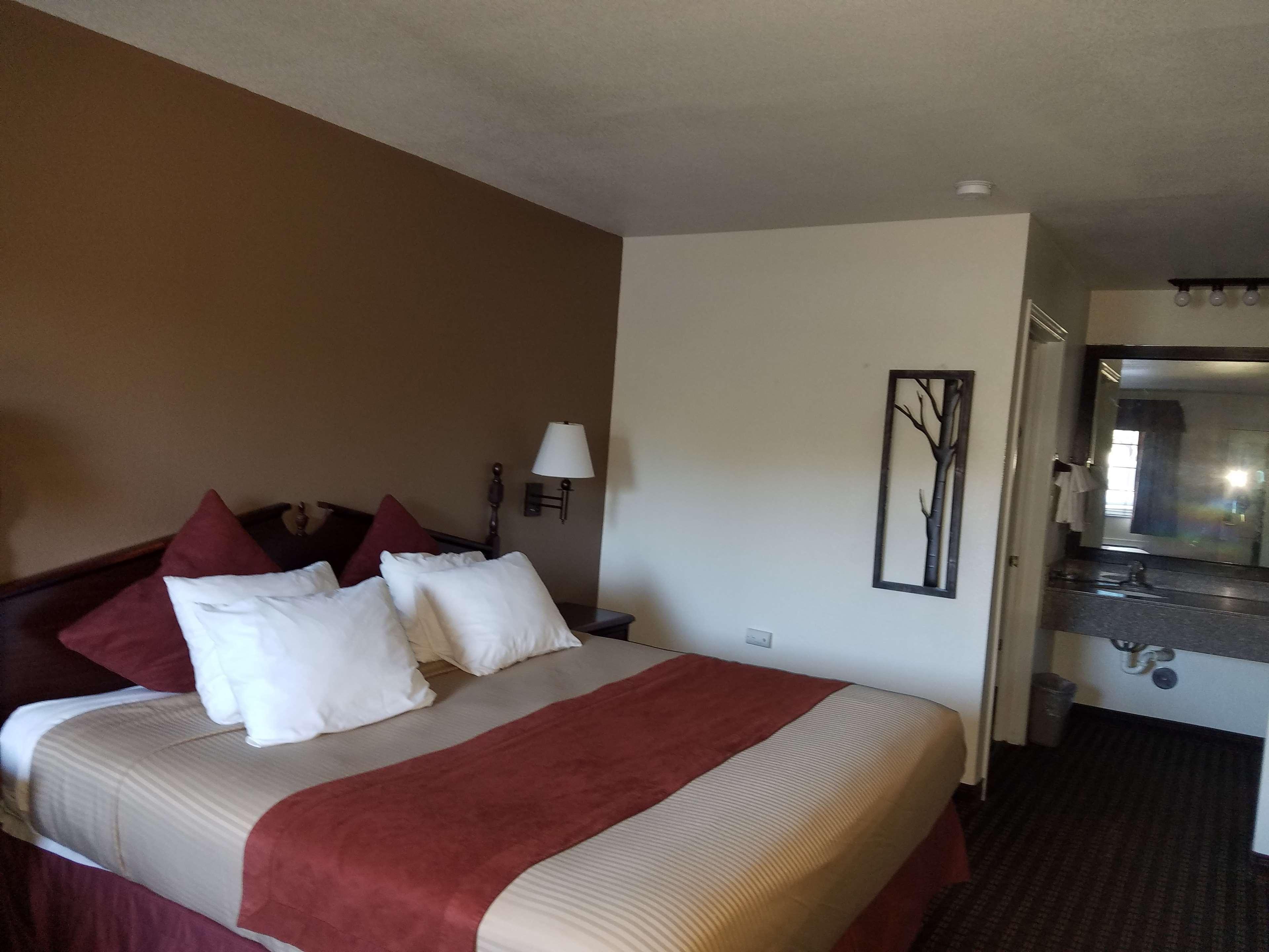 Best Western Johnson City Inn Екстериор снимка