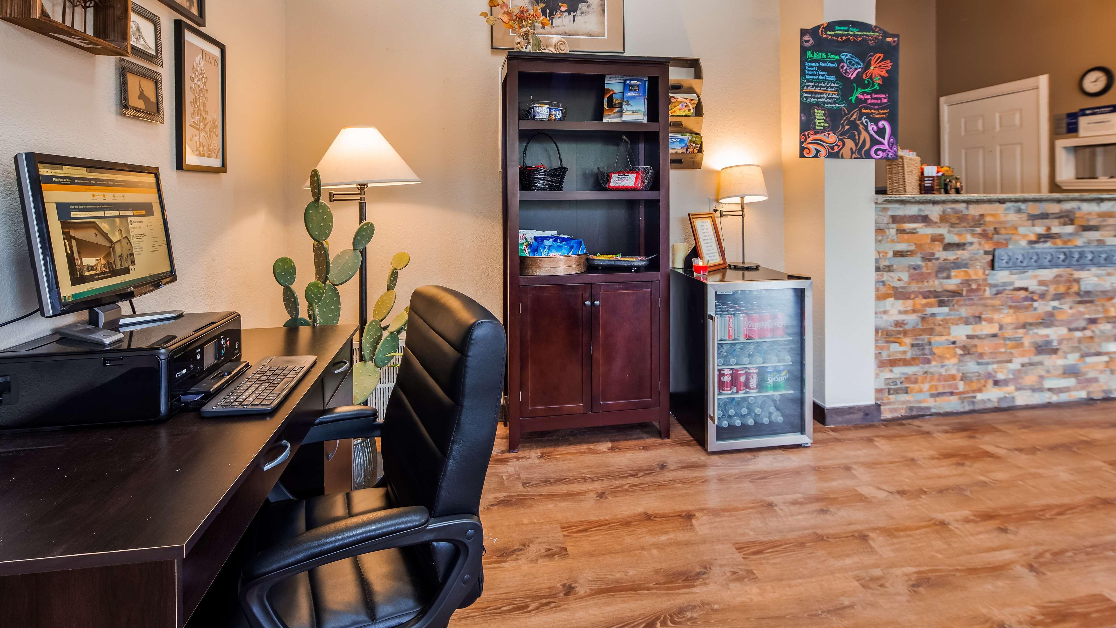 Best Western Johnson City Inn Екстериор снимка