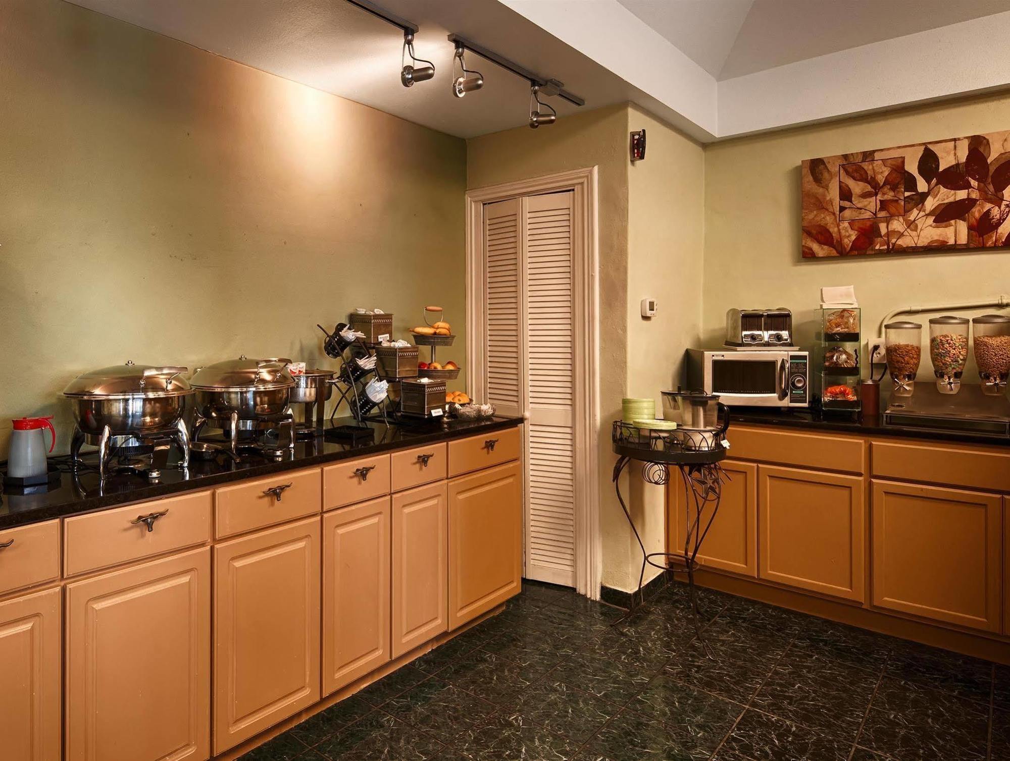 Best Western Johnson City Inn Екстериор снимка