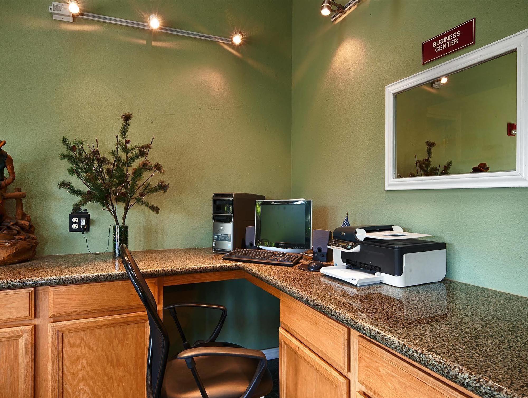 Best Western Johnson City Inn Екстериор снимка
